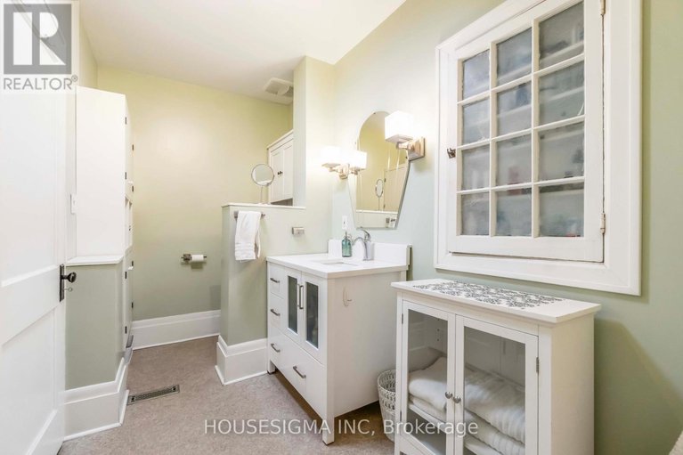 28834459/19-oakland-avenue/glebe/ottawa/ontario/K1S2T1_34