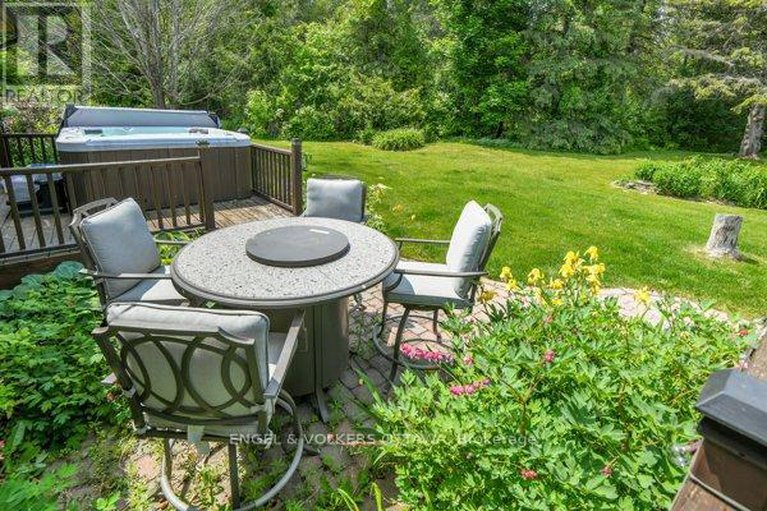 28882627/102-delaney-drive/huntley-ward-south-west/ottawa/ontario/K0A1L0_33