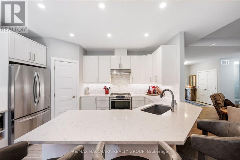 28373662/691-ebbs-bay-road/drummond-n-elmsley-drummond-twp/drummondnorth-elmsley/ontario/K7C0C5_10