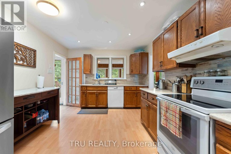 28591206/14-claver-street/cardinal-heights/ottawa/ontario/K1J6W7_5