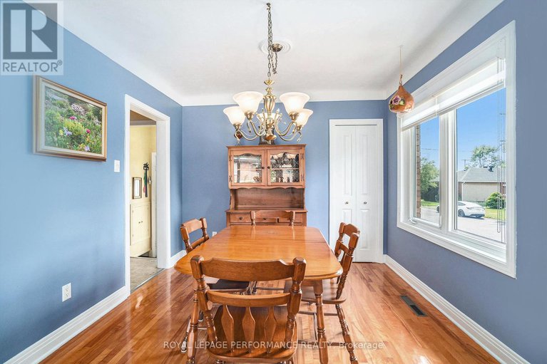 28733726/383-maria-goretti-circle/vanier/ottawa/ontario/K1L6S3_8