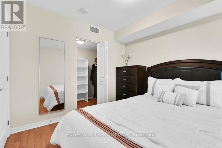 29181364/1507-195-besserer-street/sandy-hill/ottawa/ontario/K1N0B6_10