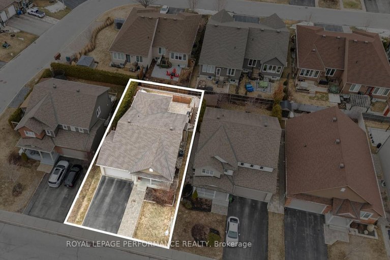 29552733/15-york-crossing-crossing/village-of-russell/russell/ontario/K4R0C4_37