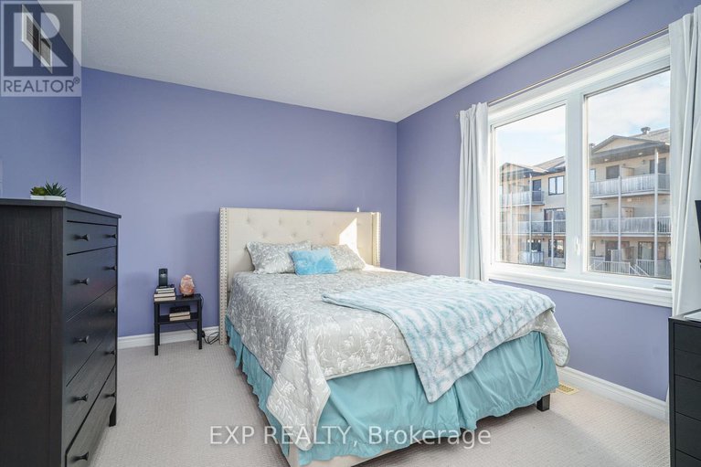 28257579/426-pillett-street/strandherd/ottawa/ontario/K2J5S3_21