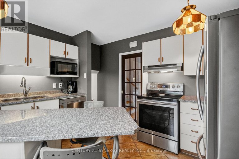 29205111/7-st-remy-drive/pheasant-run/ottawa/ontario/K2J1A5_16