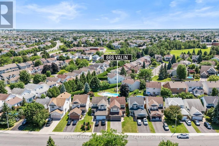 28630498/666-valin-street/fallingbrookgardenway-south/ottawa/ontario/K4A3X1_3