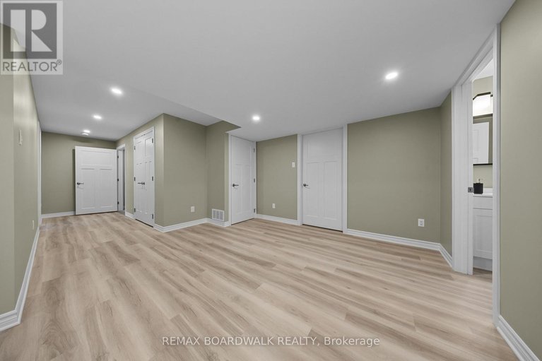 29641408/211-mckenny-street/mississippi-mills-ramsay-twp/mississippi-mills/ontario/K0A1A0_36