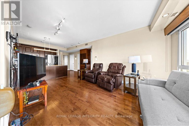 28654363/1907-70-landry-street/vanier/ottawa/ontario/K1L0A8_13