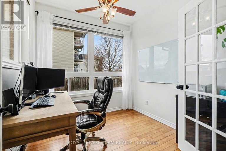 29555380/689-vermillion-drive/riverside-southgloucester-glen/ottawa/ontario/K1V1W2_15