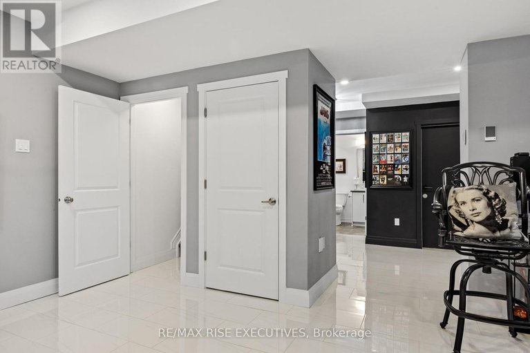 28284829/165-finsbury-avenue/stittsville-south/ottawa/ontario/K2S2P5_36
