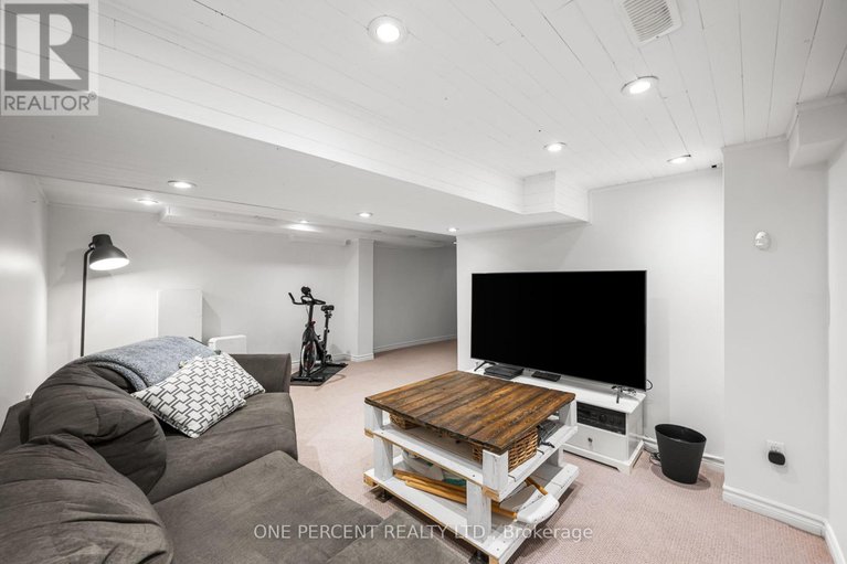 28829146/16-shouldice-crescent/glencairnhazeldean/ottawa/ontario/K2L1M9_27