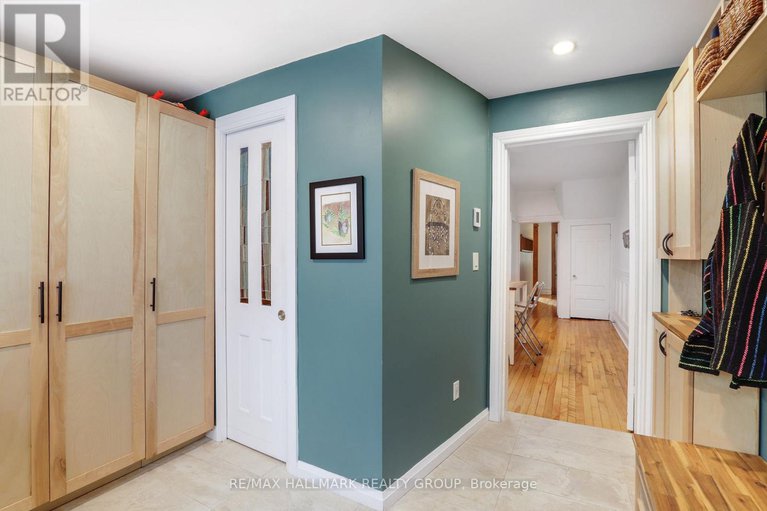 28805291/8-elm-street/west-centre-town/ottawa/ontario/K1R6N1_15