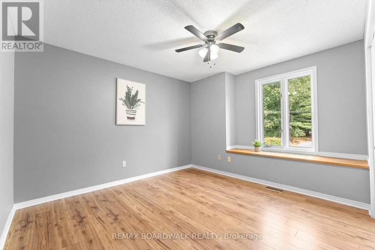 29613575/1278-bayview-drive/constance-bay/ottawa/ontario/K0A3M0_30