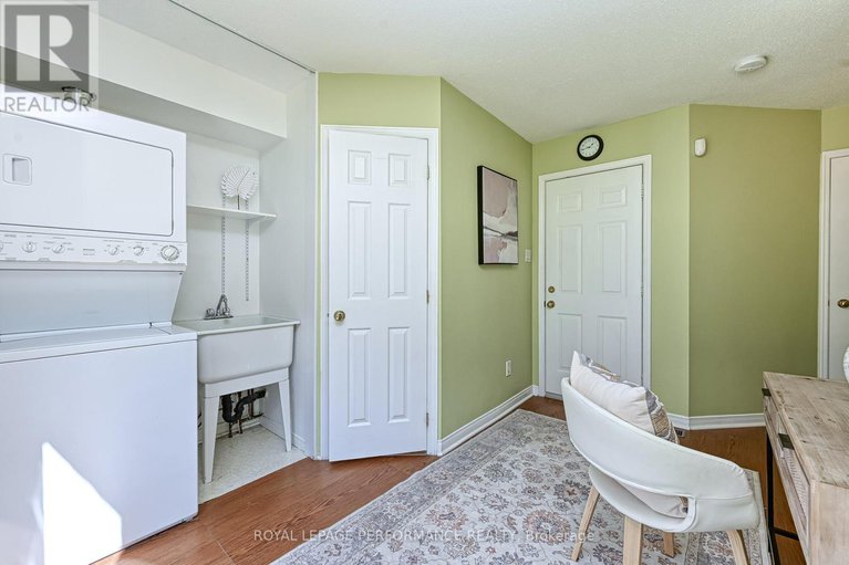 28941534/42-yorkville-street/central-park/ottawa/ontario/K2C4B5_19