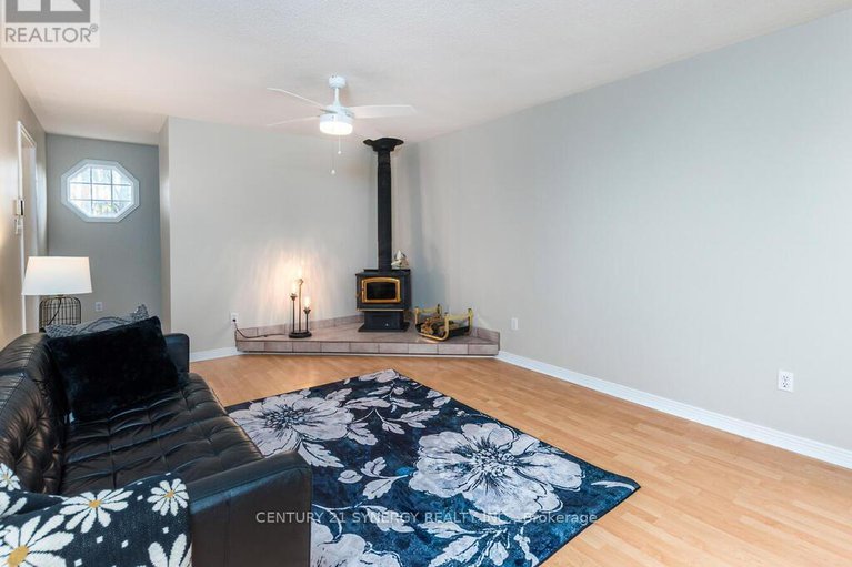 29038315/1423-diamondview-road/huntley-ward-south-east/ottawa/ontario/K0A1L0_15