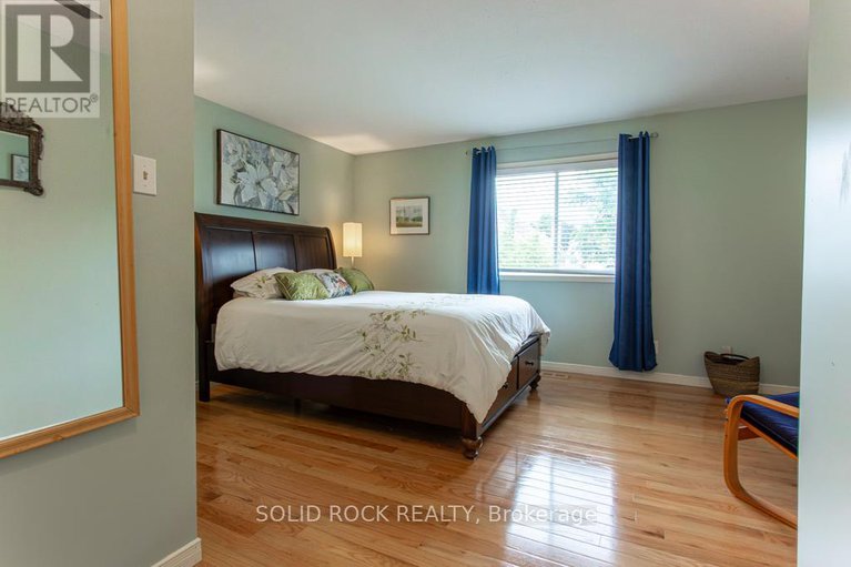 28593737/11-royal-field-crescent/longfields/ottawa/ontario/K2J4G1_19