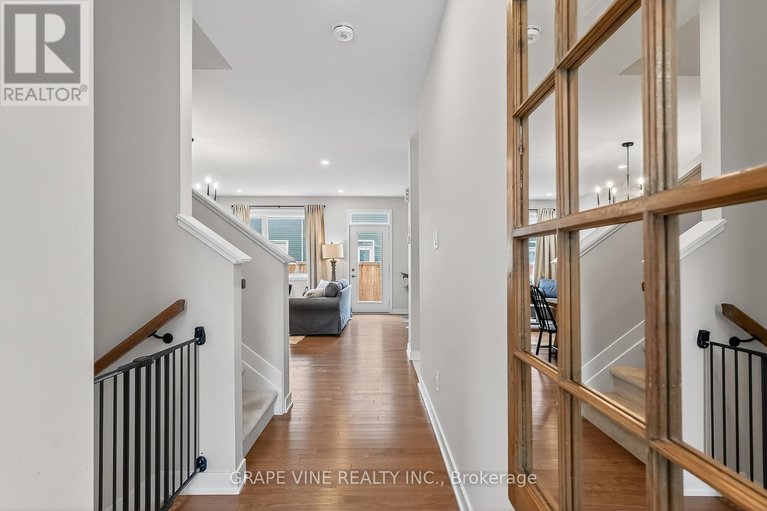 29145607/2005-postilion-street/btwn-franktown-rd-fallowfield-rd/ottawa/ontario/K0A2Z0_7