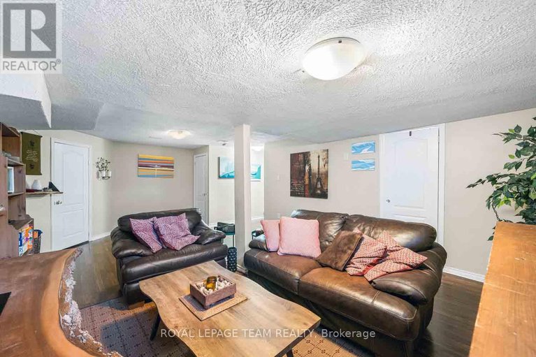 28853466/1271-collier-crescent/greely/ottawa/ontario/K4P1C1_37