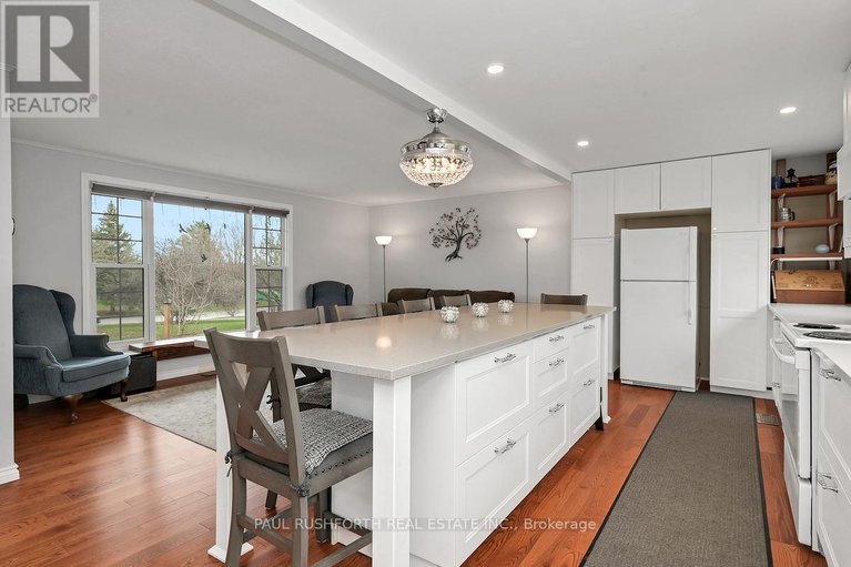 29686450/250-poole-street/mcnabbraeside-twps/mcnabbraeside/ontario/K7S1J2_13