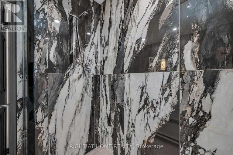 28485153/54-innesbrook-court/stittsville-central/ottawa/ontario/K2S1C7_33