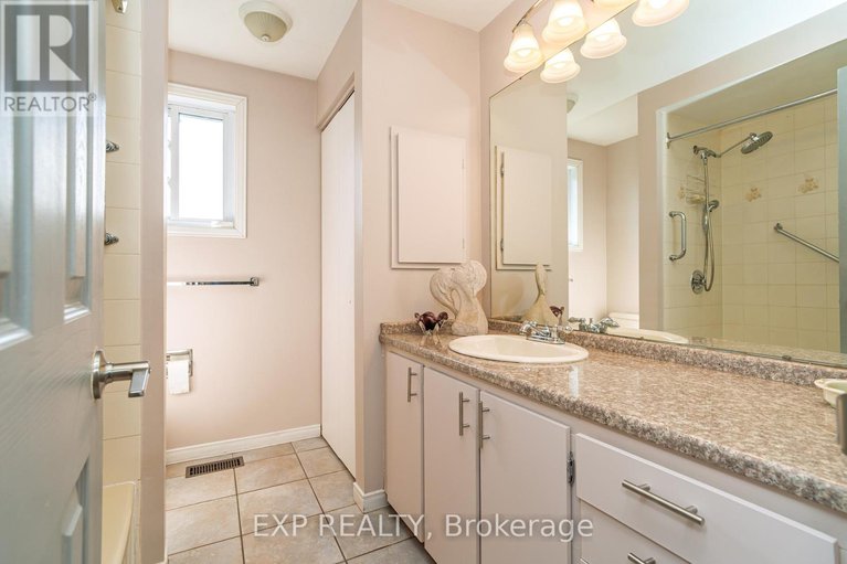 28550236/184-des-pins-place/queenswood-heights-south/ottawa/ontario/K1E2T5_24