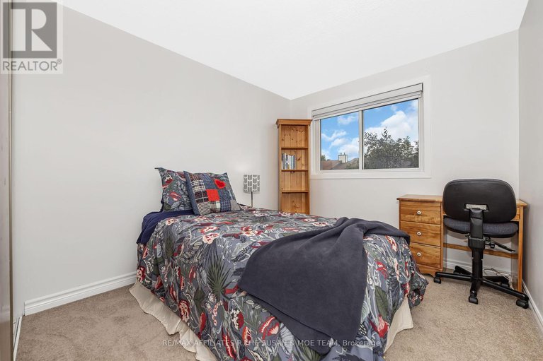 28555719/46-stokes-crescent/glencairnhazeldean/ottawa/ontario/K2L2Z4_29