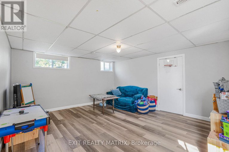 28914095/965-marston-street/lorignal/champlain/ontario/K0B1K0_21