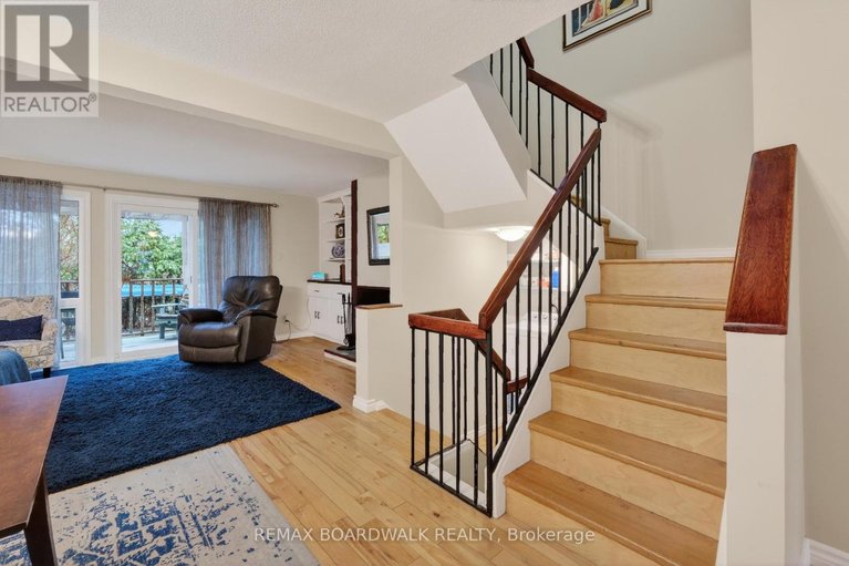 29607397/7925-jeanne-darc-boulevard-n/orleans-wood/ottawa/ontario/K1C2C7_16