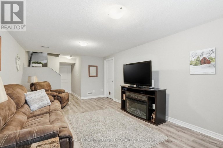 29671638/208-mountain-sorrel-way/avalon-west/ottawa/ontario/K4A1H2_29