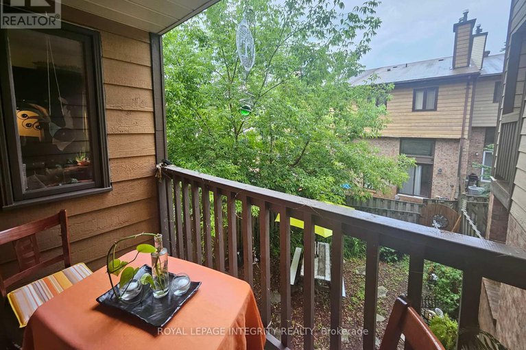28271638/1471-bryson-lane/sawmill-creektimbermill/ottawa/ontario/K1T2T7_9