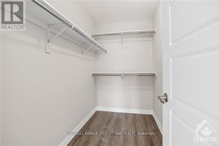 29422755/78-ballinora-lane/stittsville-north/ottawa/ontario/K2S2Z6_28