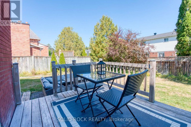 28874945/13-weatherwood-crescent/pineglencountry-place/ottawa/ontario/K2E7C5_30