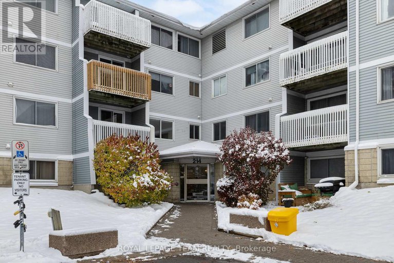 29098666/314-214-viewmount-drive/borden-farmstewart-farmcarleton-heightsparkwood-hills/ottawa/ontario/K2E7X3_2