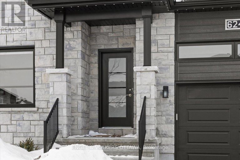 29402076/624-geneva-crescent/embrun/russell/ontario/K0A1W0_2