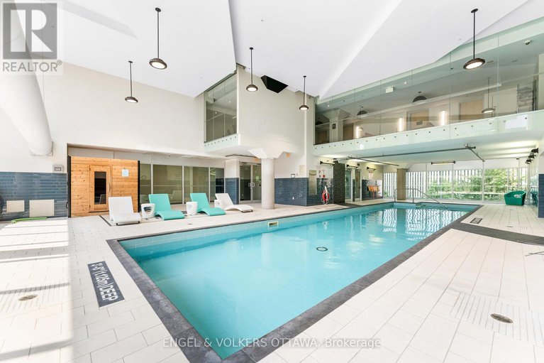 29310406/1104-40-nepean-street/ottawa-centre/ottawa/ontario/K2P0X5_15