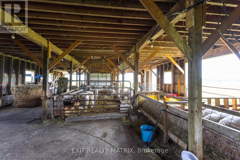 28874939/1467-wade-road/russell-twp/russell/ontario/K4R1E5_41