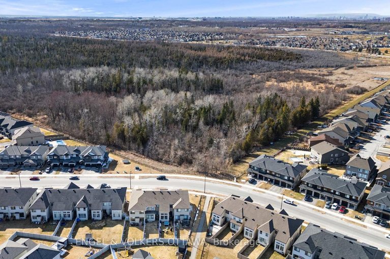 29589198/740-miikana-road/blossom-parkkemp-parkfindlay-creek/ottawa/ontario/K1X0H6_49