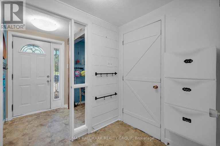 28649417/35-cleadon-drive/crystal-beach/ottawa/ontario/K2H5P4_2
