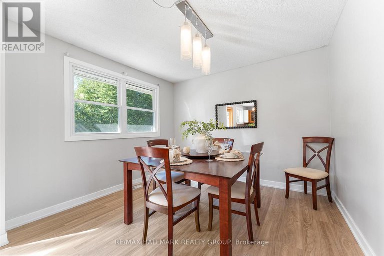 28875884/3960-farmers-way/carlsbad-springs/ottawa/ontario/K0A1K0_11
