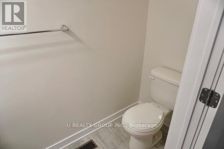 29048683/639-corporal-private/blossom-parkkemp-parkfindlay-creek/ottawa/ontario/K1X0M7_6