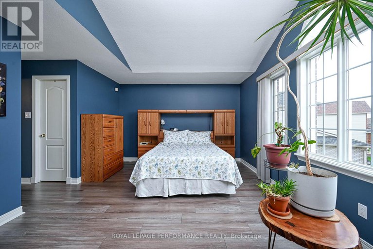 28233202/4191-wolfe-point-way/riverside-southgloucester-glen/ottawa/ontario/K1V1P5_26