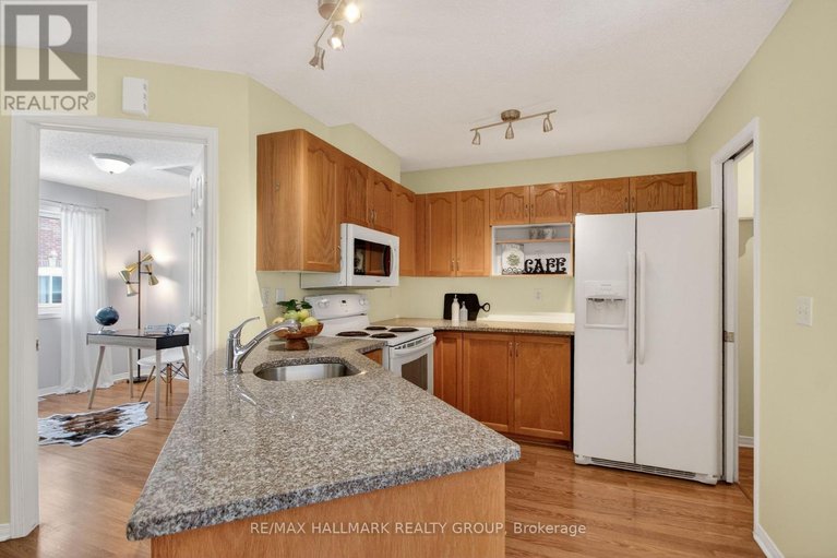 29541086/3-daphne-crescent/stittsville-south/ottawa/ontario/K2S1Y1_13