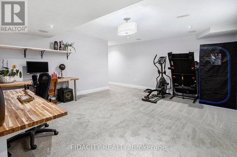 28286993/670-whitecliffs-avenue/riverside-south/ottawa/ontario/K1V2N4_27