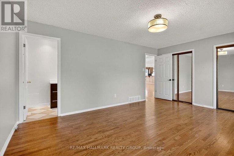 29085504/2772-harbison-road/rideau-twp-south-to-roger-stevens-drive/ottawa/ontario/K0A2Z0_29