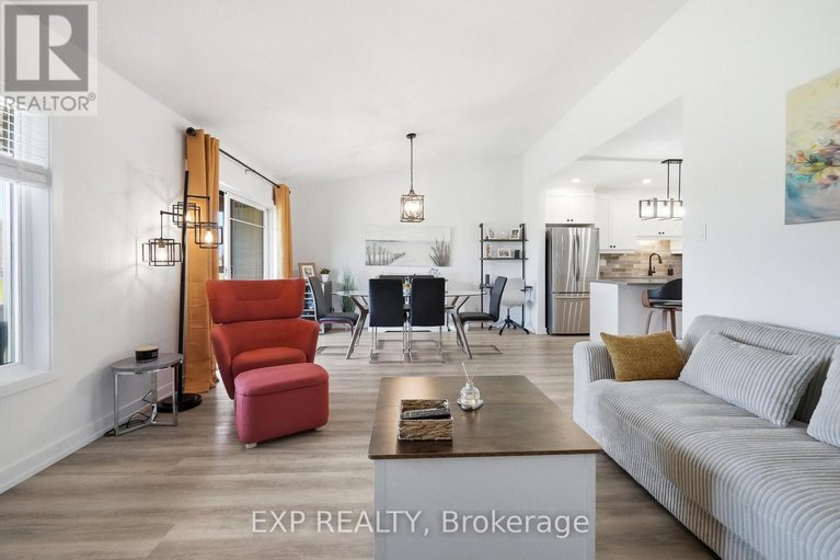 29674701/2114-312-masters-lane/town-of-rockland/clarence-rockland/ontario/K4K0L3_16