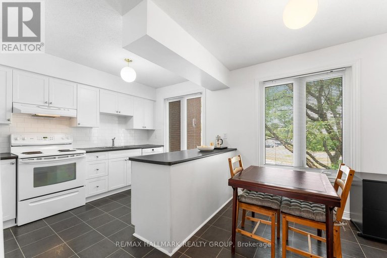 29486310/1916-russell-road/elmvale-acres/ottawa/ontario/K1G1L6_11