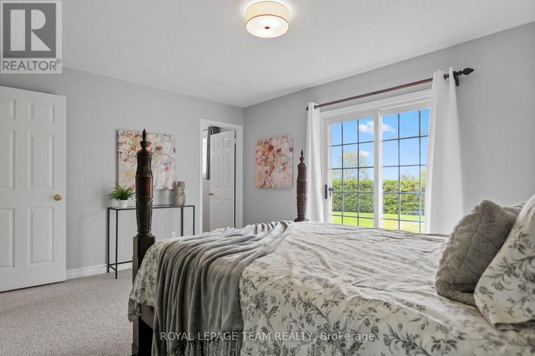 28356426/6489-doctor-blair-crescent/north-gower/ottawa/ontario/K0A2T0_15