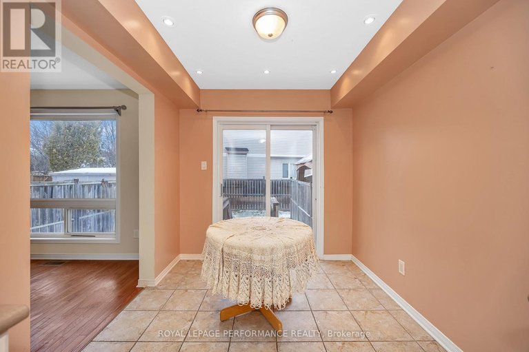 29154825/2004-breezewood-street/notting-hillsummerside/ottawa/ontario/K4A4S6_12