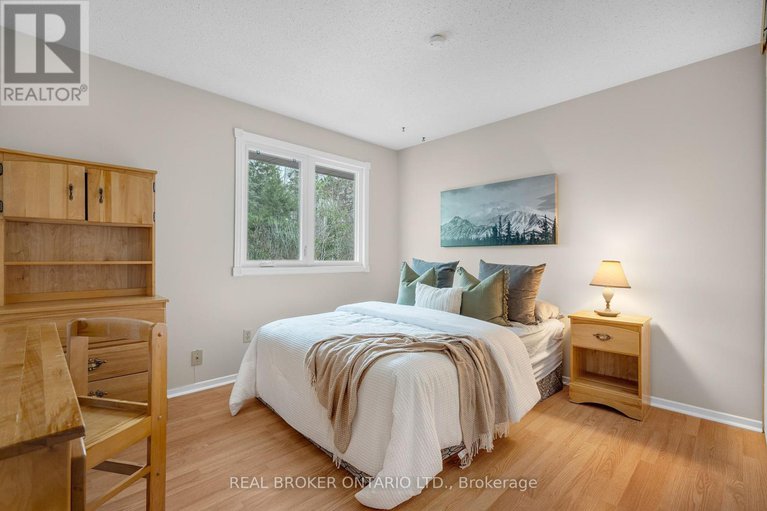 28308376/127-chimo-drive/katimavik/ottawa/ontario/K2L2G7_35