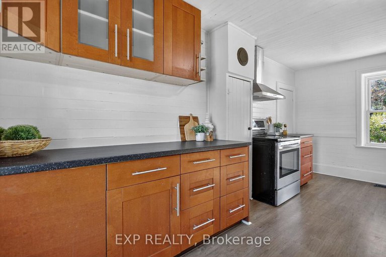 29046409/95-main-street-e/almonte/mississippi-mills/ontario/K0A1A0_25